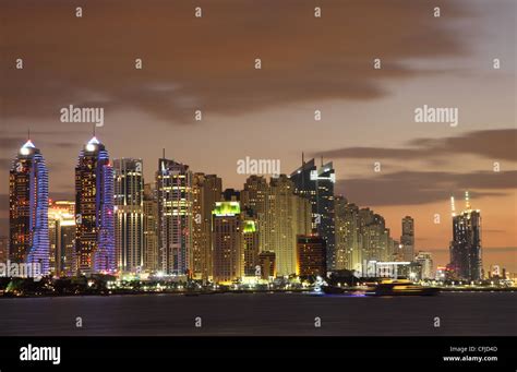 Dubai Marina skyline at night. Dubai, United Arab Emirates Stock Photo - Alamy