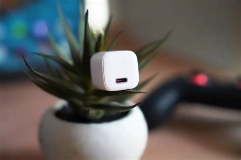 The impossibly-small AUKEY Omnia Mini PD charger is on sale for $11.99 - Phandroid