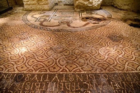 Bari - Cathedral; Catacombs, Mosaic | From Bari to Trani | Pictures | Italy in Global-Geography