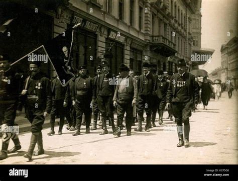 Chetniks hi-res stock photography and images - Alamy