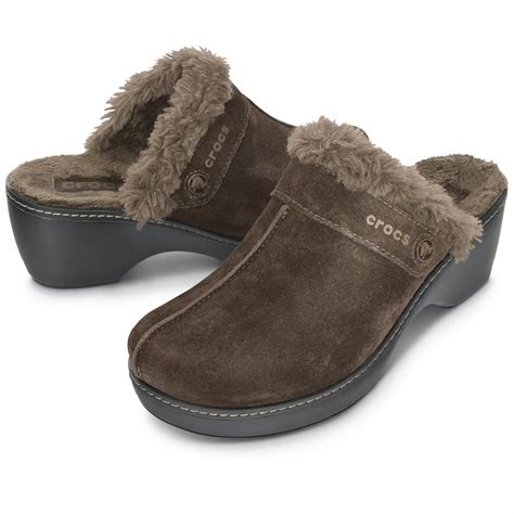 Crocs Women's Cobbler Leather Clog with Faux Fur Trim - 643773, Casual ...