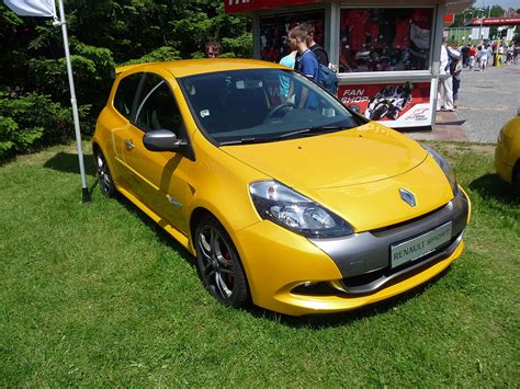 Renault Clio III Restyling 2009 - 2014 Hatchback 3 door :: OUTSTANDING CARS