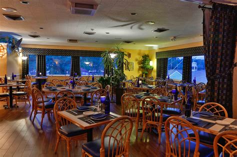 Blue Bistro - Dining on Lake Winnipesaukee | The NASWA Resort