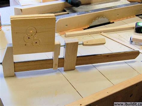 How To Make A Wooden Bar Clamp - IBUILDIT.CA