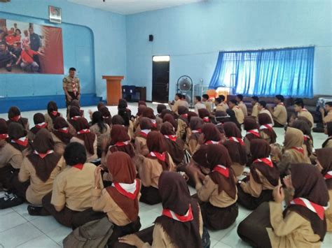 Foto Ekstrakurikuler Pramuka | SMK Mahadhika 4 Jakarta