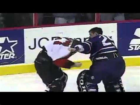 20 years ago today: Leafs' Potvin fights Hextall in epic goalie fight | Offside