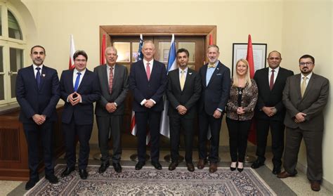 בני גנץ - Benny Gantz on Twitter: "Today I hosted a celebratory Iftar ...