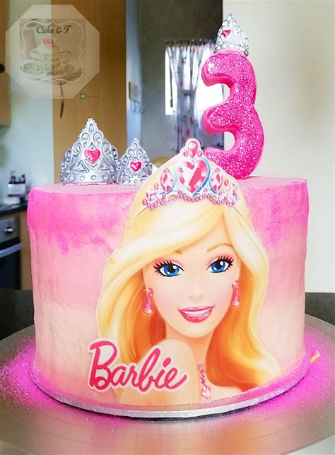 Barbie Cake – Cake & T