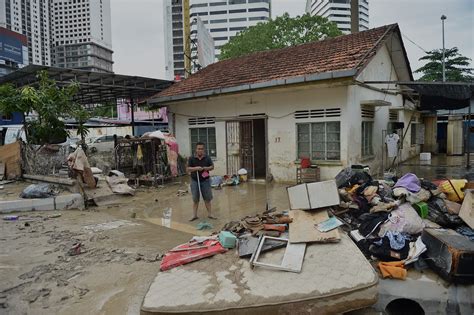 Floods in Malaysia displace over 29,000 people | Inquirer News