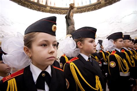 Photos of an Elite Russian Military School for Young Girls - The New York Times