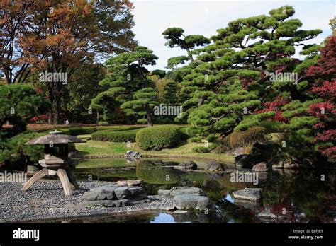 Japan Tokyo Imperial Palace East Garden Stock Photo: 21242349 - Alamy