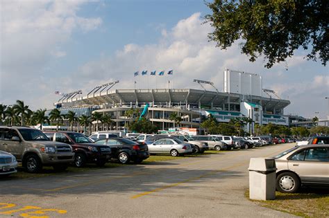 Stadiums of the NFL-Dolphin Stadium - Super Bowl XXIII, XXIX, XXXIII ...