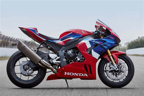 2020 Honda CBR1000RR-R Fireblade Debuts — 215 bhp, 113 Nm - BikesRepublic.com