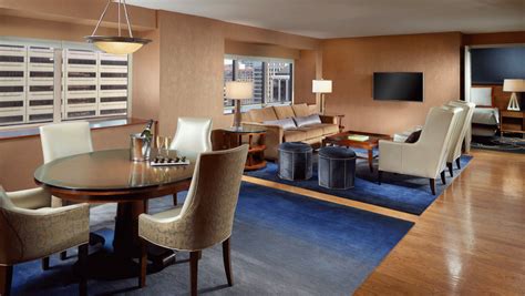 Hotel Suites in Chicago, IL| Omni Chicago Hotel