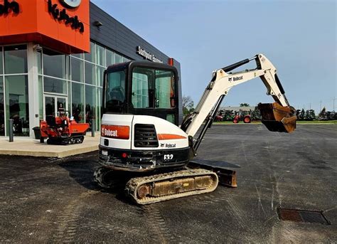 2016 Bobcat E32 Excavator-Track For Sale in Chatham Ontario