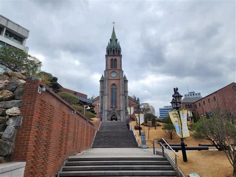 Myeongdong Cathedral – SEOULSHOPPER