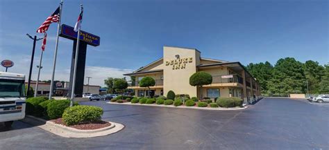 Hotels in Fayetteville NC | Deluxe Inn | Fayetteville, North Carolina Hotel