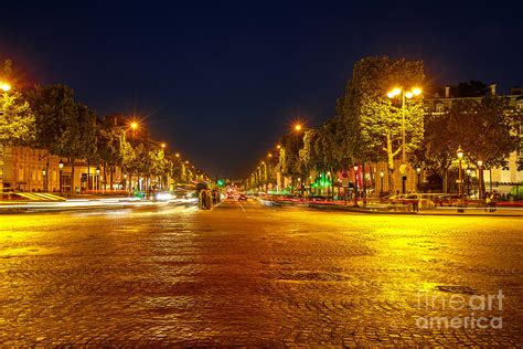 Arc de Triomphe square Photograph by Benny Marty - Pixels