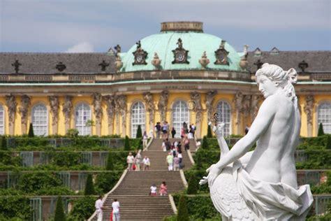 Berlin palace editorial stock image. Image of gardens - 25557104