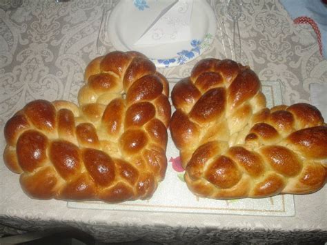 love these heart shaped challah!!!!!!!!