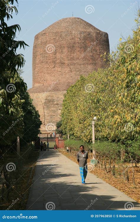 Dhamek Stupa - Sarnath editorial image. Image of buddha - 207963850