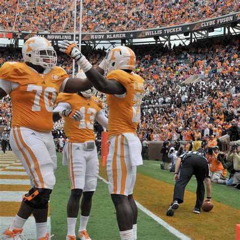 Tennessee's Ja'Wuan James Says Jadeveon Clowney Avoids Him on the Field | News, Scores ...