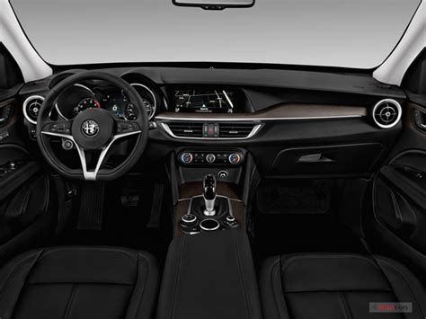 2018 Alfa Romeo Stelvio: 99 Interior Photos | U.S. News & World Report