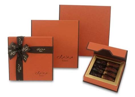 Bateel USA Georgia Brown Gift Box with Gourmet Dates in 2021 | Chocolate gift boxes, Gifts ...