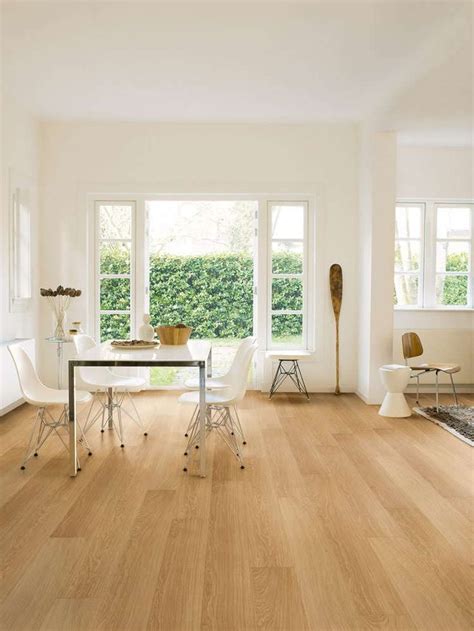 Quickstep Impressive Natural Varnished Oak IM3106 Laminate Flooring ...