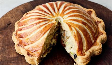 Jamie Oliver's Vegetarian Pithivier Pie | Christmas Recipe