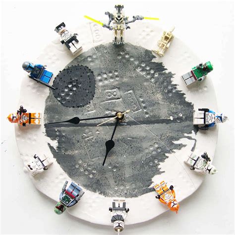 Lego Star Wars Clock – Geek Crafts