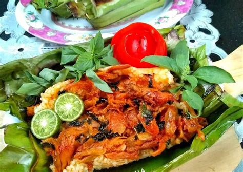 Resep Nasi Bakar Ayam Suwir #week19 oleh Syifa_hana - Cookpad