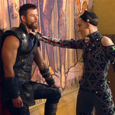 Go Behind the Scenes of Thor: Ragnarok With Cate Blanchett - E! Online - UK