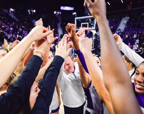 K-State women's basketball receives first AP top 10 ranking since 2004 - News Radio KMAN