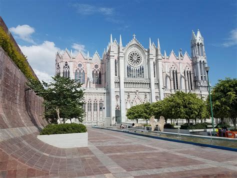 Templo Expiatorio, León Guanajuato, México [4032x3024] : ArchitecturePorn