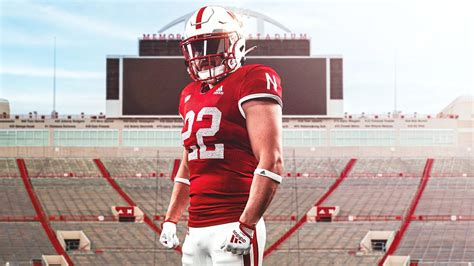 Nebraska football's alternate uniforms will honor 'legendary' 1983 team ...