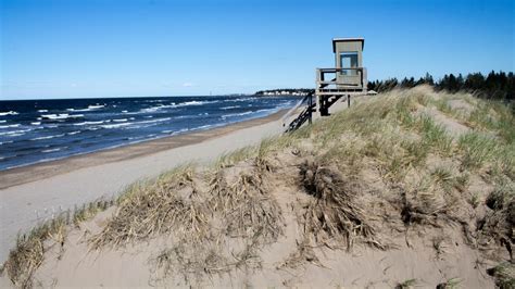 No-swimming advisory at Parlee Beach as temperatures soar - New ...