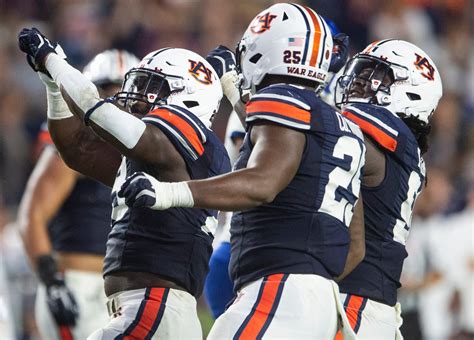 Auburn Football: Tigers tied for first in SEC West, Texas A&M falls