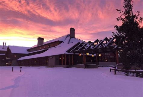 Old Faithful Snow Lodge & Cabins - Discover North America