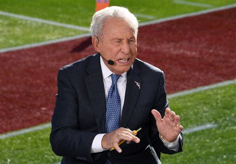 College GameDay picks: Lee Corso makes headgear pick for Texas-Oklahoma