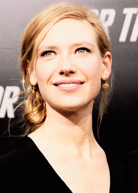 fauxliviaruinedu2 | Anna torv, Fringe tv series, Pretty people