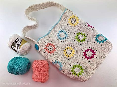 Summer Retro Tote Bag - Free Crochet Bag Pattern - A Crocheted Simplicity