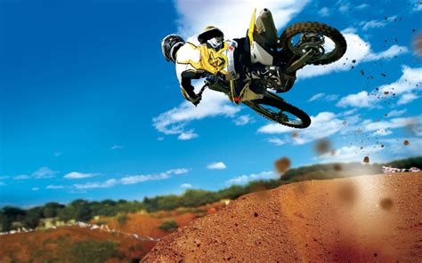 Dirt Bikes Jumping Wallpaper