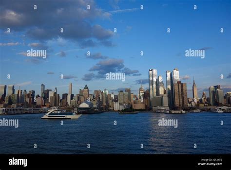 NYC skyline midtown Stock Photo - Alamy