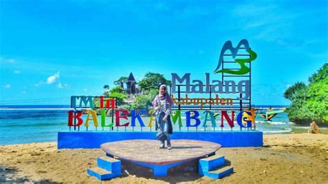 11 Spot Foto Pantai Balekambang MALANG (Harga Tiket, Rute Lokasi)