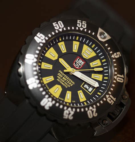 Luminox Deep Dive Automatic 1500 Series Watch Review | aBlogtoWatch