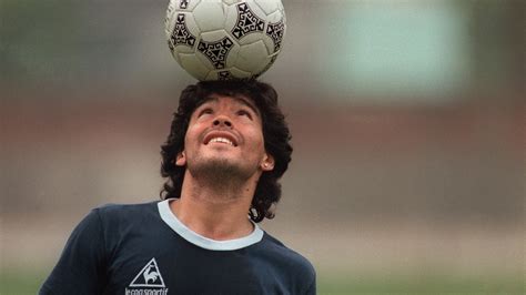 Diego Maradona, uno de los mejores jugadores de fútbol, ha muerto a los ...