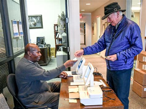 Early voting in Anderson County, South Carolina kicks off