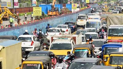 Thane: Ghodbunder road traffic stalled for an hour | Thane News - Times ...