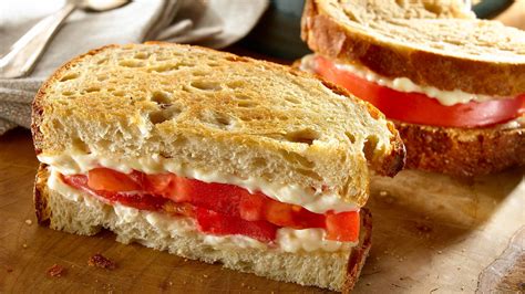 Racer's Tomato Sandwich with Mayo | Hellmann's US